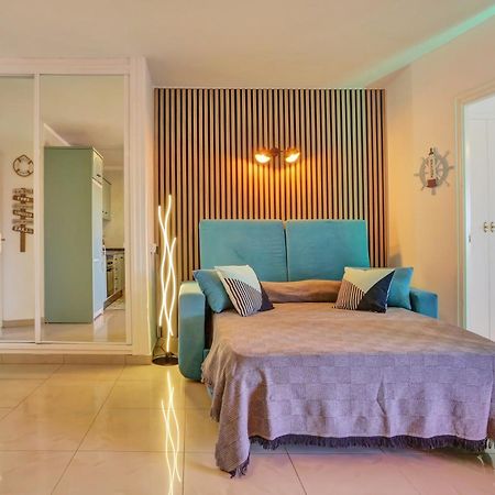 Апартаменты Luxory Dreamy Sunset, Seafront, Direct Access To The Promenade,Wifi,Pool,Free Parking Лос Кристианос Экстерьер фото