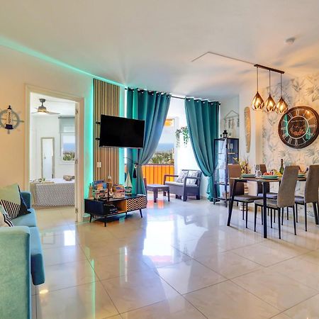 Апартаменты Luxory Dreamy Sunset, Seafront, Direct Access To The Promenade,Wifi,Pool,Free Parking Лос Кристианос Экстерьер фото