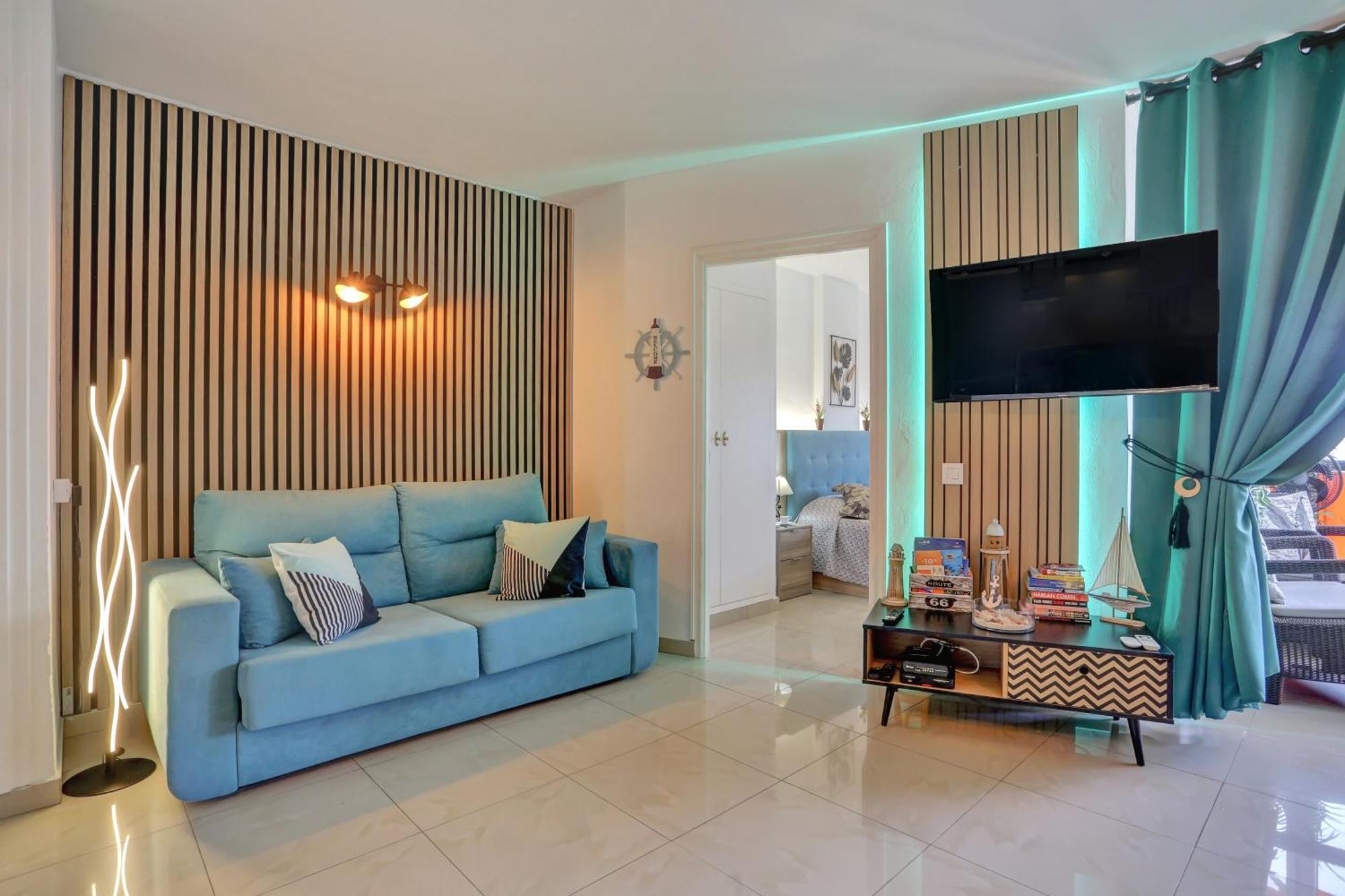 Апартаменты Luxory Dreamy Sunset, Seafront, Direct Access To The Promenade,Wifi,Pool,Free Parking Лос Кристианос Экстерьер фото