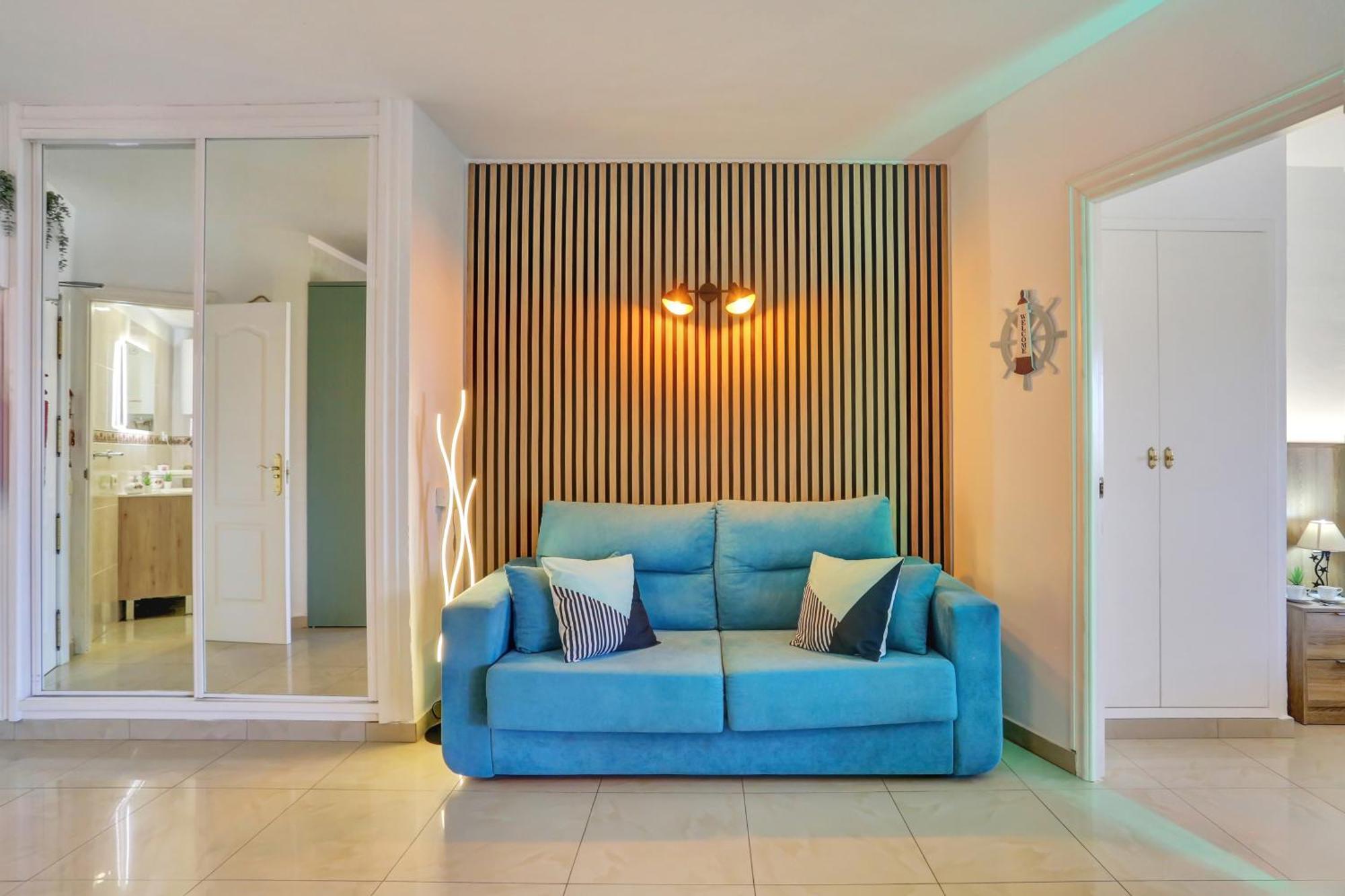Апартаменты Luxory Dreamy Sunset, Seafront, Direct Access To The Promenade,Wifi,Pool,Free Parking Лос Кристианос Экстерьер фото
